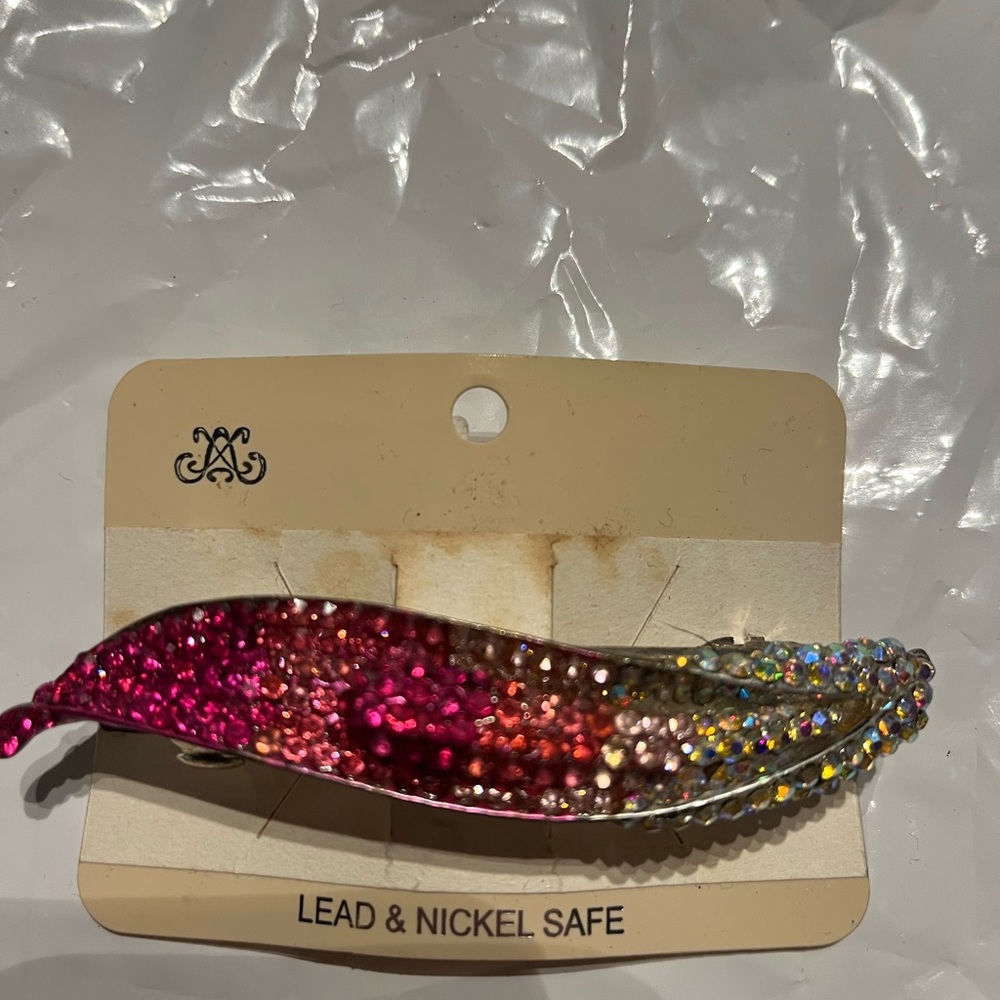 Crystal collection bobby pin for girls. NWOT